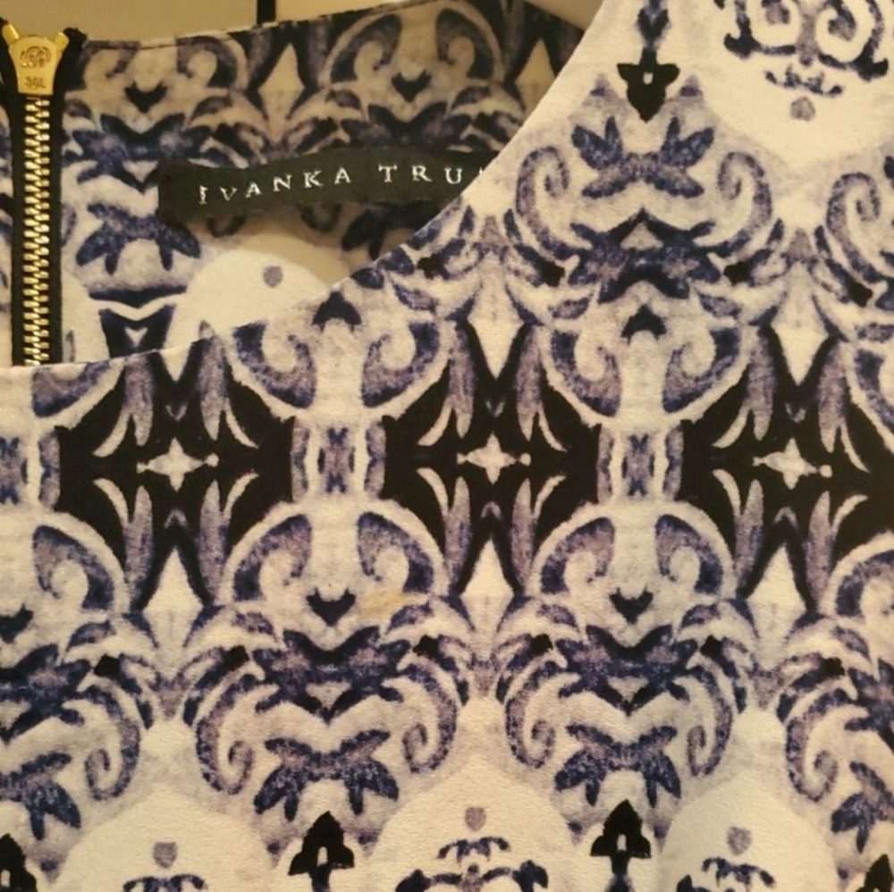 Ivanka Trump womens dress Size 4 blue print - Picture 7 of 8